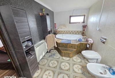 Casă cu 8 camere cu Teren 660 Mp în Micro 2 - 8