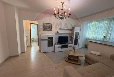 Apartament cu 2 camere decomandat, mobilat în Central