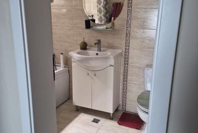 Apartament cu 3 camere decomandat, mobilat în Tomis III - 13