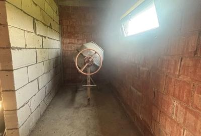 Casă cu 5 camere cu Teren 860 Mp în Central - 2