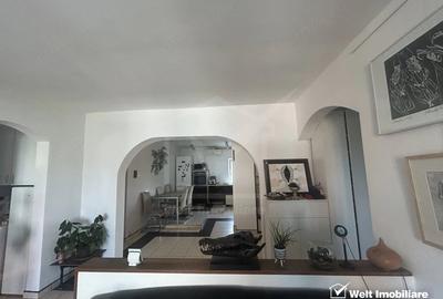 Apartament cu 4 camere decomandat în Plopilor - 13