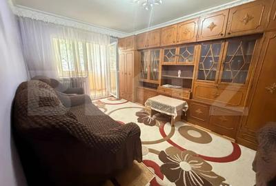 Apartament cu 3 camere decomandat în Obcini