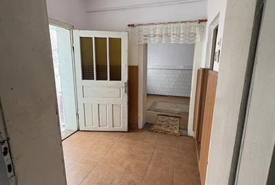 Casă cu Teren 444 Mp în Șeica Mare - 2