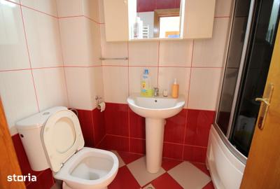 Apartament cu 3 camere decomandat în Faleză