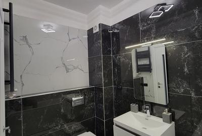 Garsonieră decomandată în Roșu