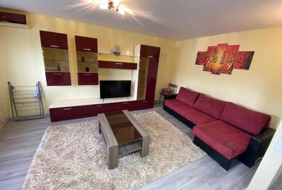 Apartament cu 2 camere decomandat, mobilat în Casa de Cultură