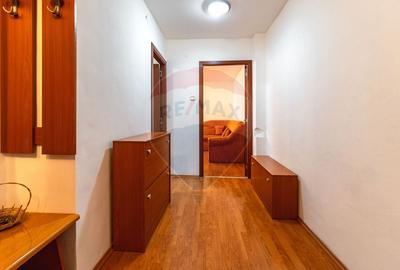 Apartament cu 2 camere decomandat, mobilat în Tractorul - 10