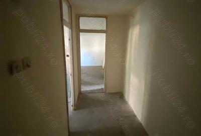 Apartament cu 3 camere semidecomandat în Jimbolia - 1