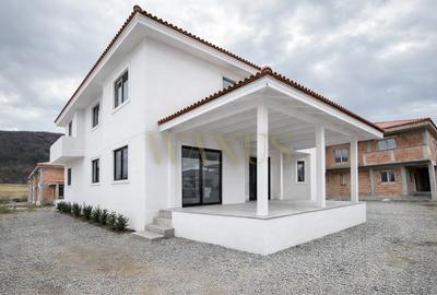 Duplex cu 5 camere cu Canalizare în Gilău - 1