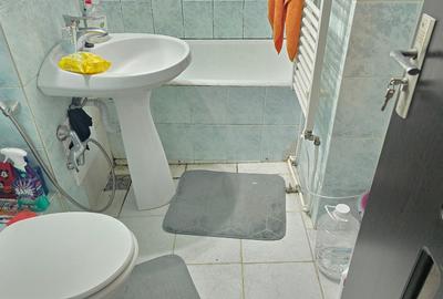 Apartament cu 2 camere decomandat în 22 Decembrie - 10