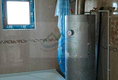 Casă cu 7 camere cu Teren 1030 Mp în Ciprian Porumbescu