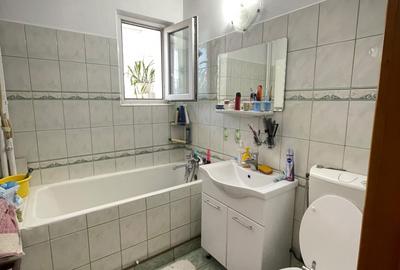 Apartament cu 3 camere semidecomandat, mobilat în Podu Roș - 9
