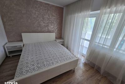 Apartament cu 4 camere decomandat în Tei