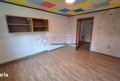 Casă cu 6 camere cu Teren 30 Mp în Apărătorii Patriei - 5