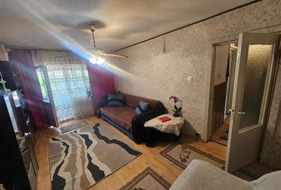 Apartament cu 3 camere decomandat în Micro II - 15