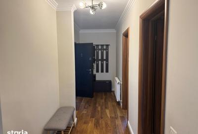 Apartament cu 2 camere, mobilat în Tractorul - 2