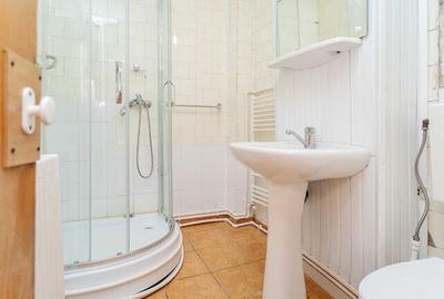 Apartament cu 3 camere decomandat în Central - 18