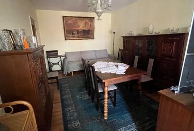 Apartament cu 3 camere decomandat în Tineretului