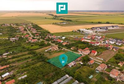 Teren agricol intravilan de 2398 mp, în Tisa Nouă - 1