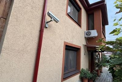 Casă cu 3 camere în Piața Centrală