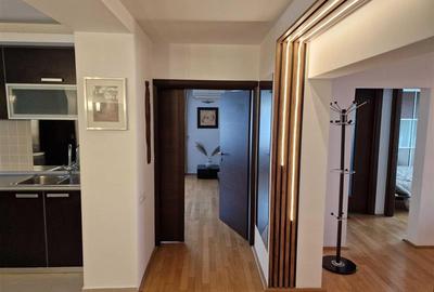 Apartament cu 4 camere decomandat, mobilat în Decebal