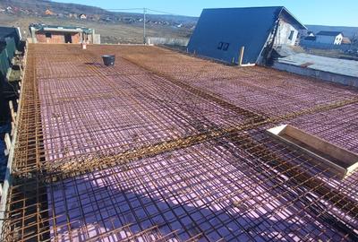 Casă cu 3 camere cu Teren 400 Mp în Valea Stânii