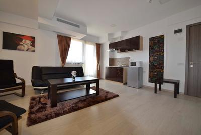Apartament cu 2 camere semidecomandat, mobilat în Universitate
