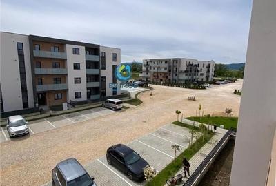 Apartament cu 2 camere decomandat în Cristian