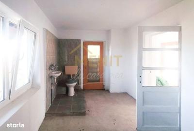 Casă cu 4 camere cu Canalizare în Central - 10