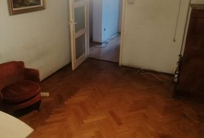 Apartament cu 3 camere decomandat în Floreasca
