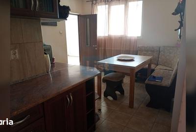Casă cu 6 camere cu Teren 1000 Mp în Vădeni - 10