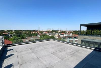 Apartament cu 4 camere decomandat, mobilat în Băneasa