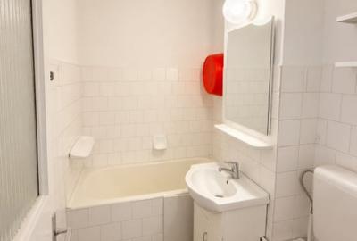 Apartament cu 3 camere semidecomandat în Tomis Nord