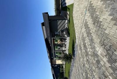 Casă cu 5 camere în Miroslava