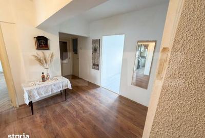 Apartament cu 4 camere decomandat în Micro 16 - 7