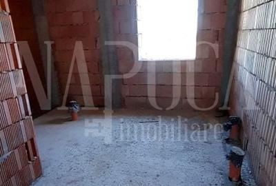 Casă cu 4 camere decomandat cu Teren 660 Mp în Nufărul