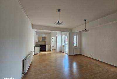 Apartament cu 3 camere decomandat în Central - 3