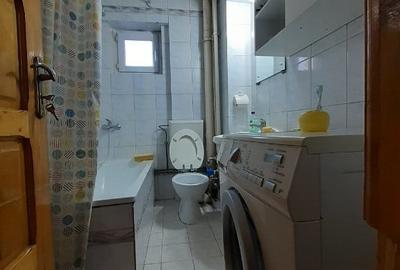 Apartament cu 2 camere decomandat în Nicolina