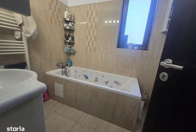 Apartament cu 4 camere în Central - 8