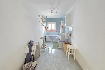 Casă cu 4 camere cu Teren 1155 Mp în Milcovul