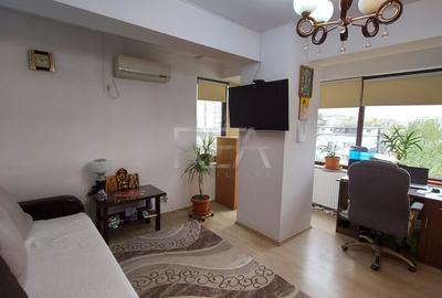 Apartament cu 3 camere decomandat, mobilat în Titan