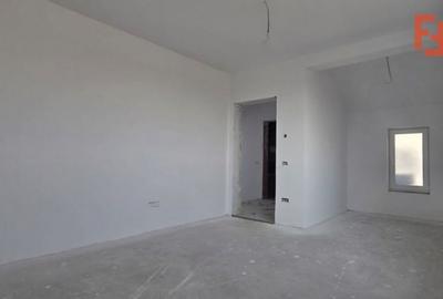 Casă cu 3 camere cu Teren 340 Mp în Central - 2