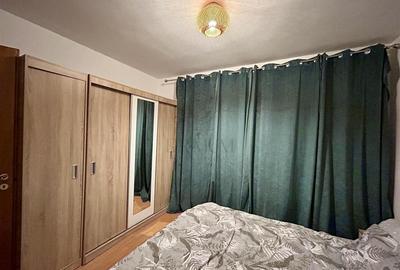 Apartament cu 2 camere semidecomandat, mobilat în Soarelui