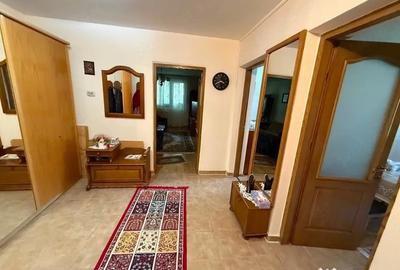 Apartament cu 3 camere decomandat în Ultracentral