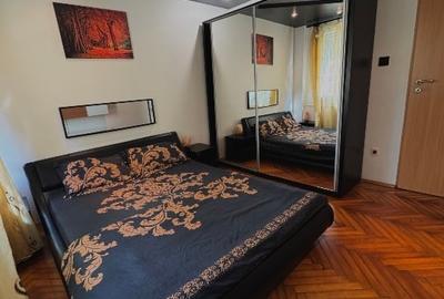 Apartament cu 2 camere decomandat în Complex Studențesc