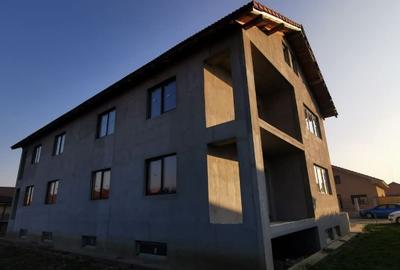 Casă individuală cu 6 camere cu Teren 400 Mp în Episcopia Bihorului - 3