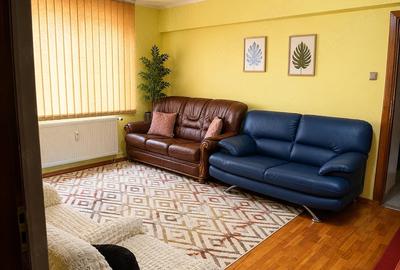 Apartament cu 3 camere decomandat în Vatra Luminoasă