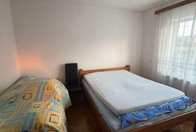 Casă cu 3 camere cu Teren 4000 Mp în Central