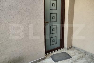 Casă individuală cu 3 camere cu Canalizare în Central - 1