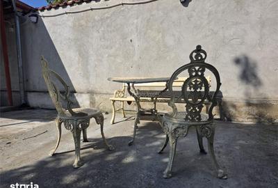 Casă cu 5 camere cu Teren 438 Mp în 23 August - 2